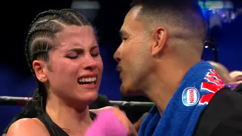 Las lágrimas de Abby en La Velada del Año V Las lágrimas de Abby en La Velada del Año V