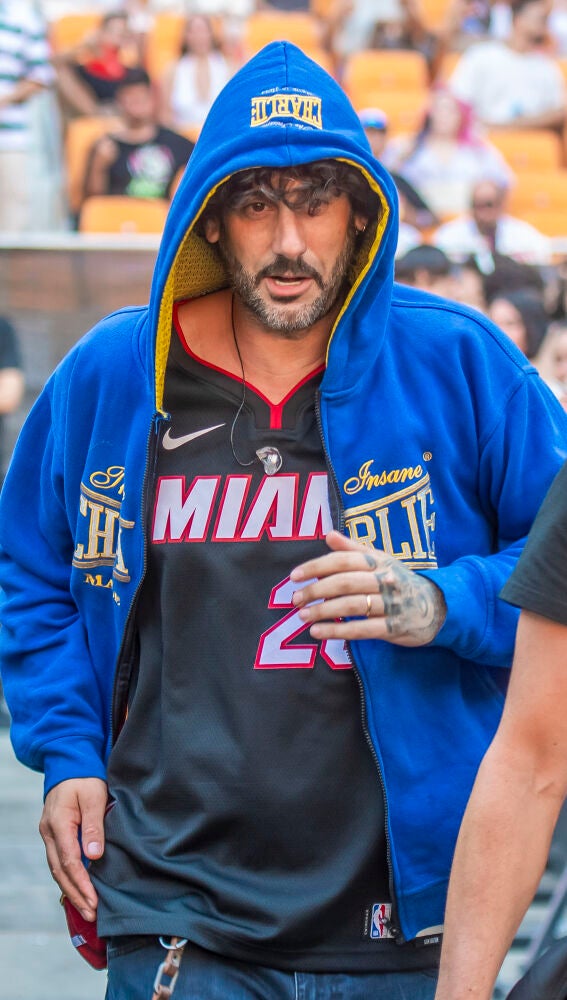 Melendi durante su actuación en La Velada del Año V
