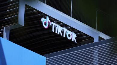 Un estudio alerta de que el consumo excesivo de vídeos cortos de TikTok e Instagram deteriora la función cognitiva