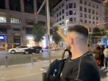 Guanyar saluda a fans