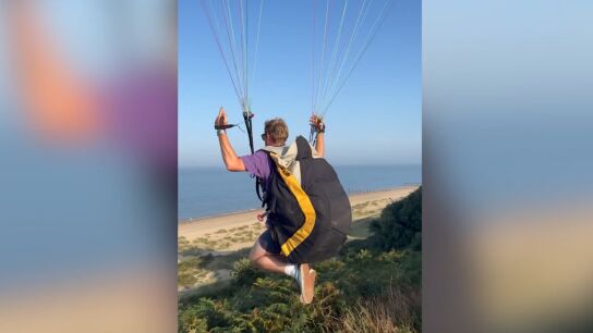 Ca&iacute;da haciendo parapente