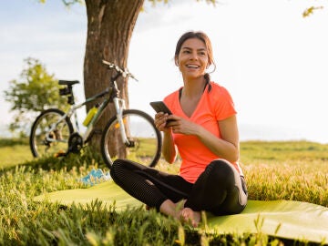 Imagen de una mujer en bicicleta