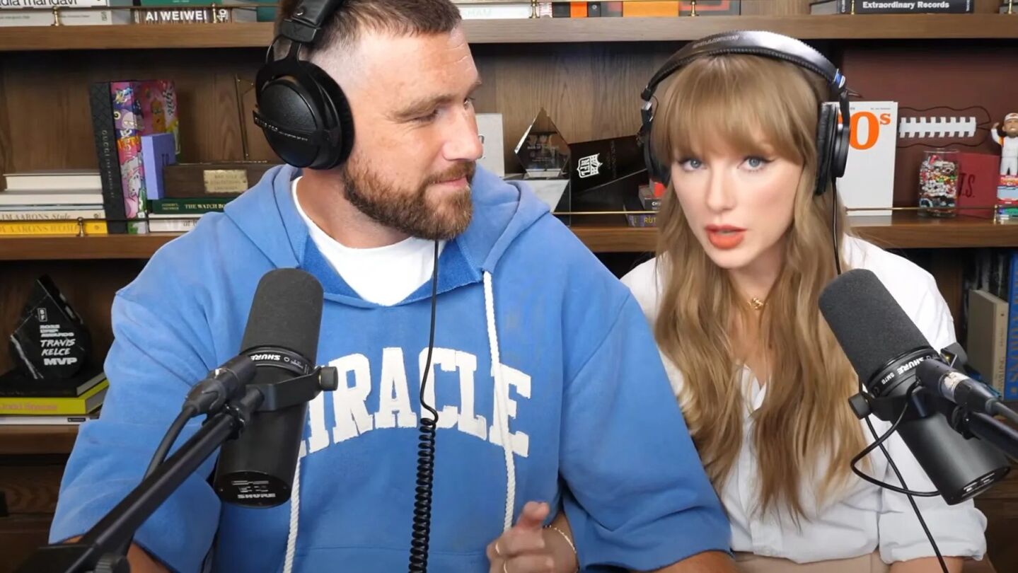 Taylor Swift en el podcast de Travis Kelce