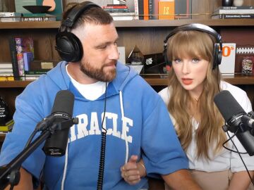 Taylor Swift en el podcast de Travis Kelce