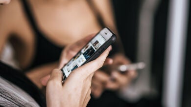 Ver Reels o TikToks podría producir daños cerebrales similares a los del alcohol