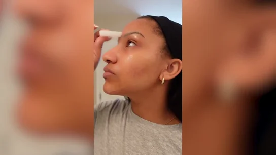Todos en TikTok están flipando con este matrimonio: "Uso el semen de mi pareja como producto para el cuidado de la piel" Todos en TikTok están flipando con este matrimonio: "Uso el semen de mi pareja como producto para el cuidado de la piel"