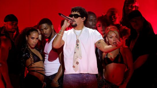 Bad Bunny actuando