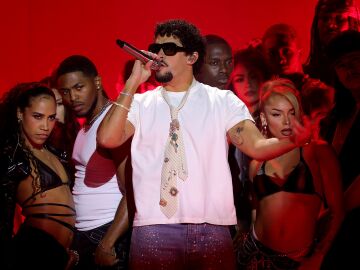Bad Bunny actuando