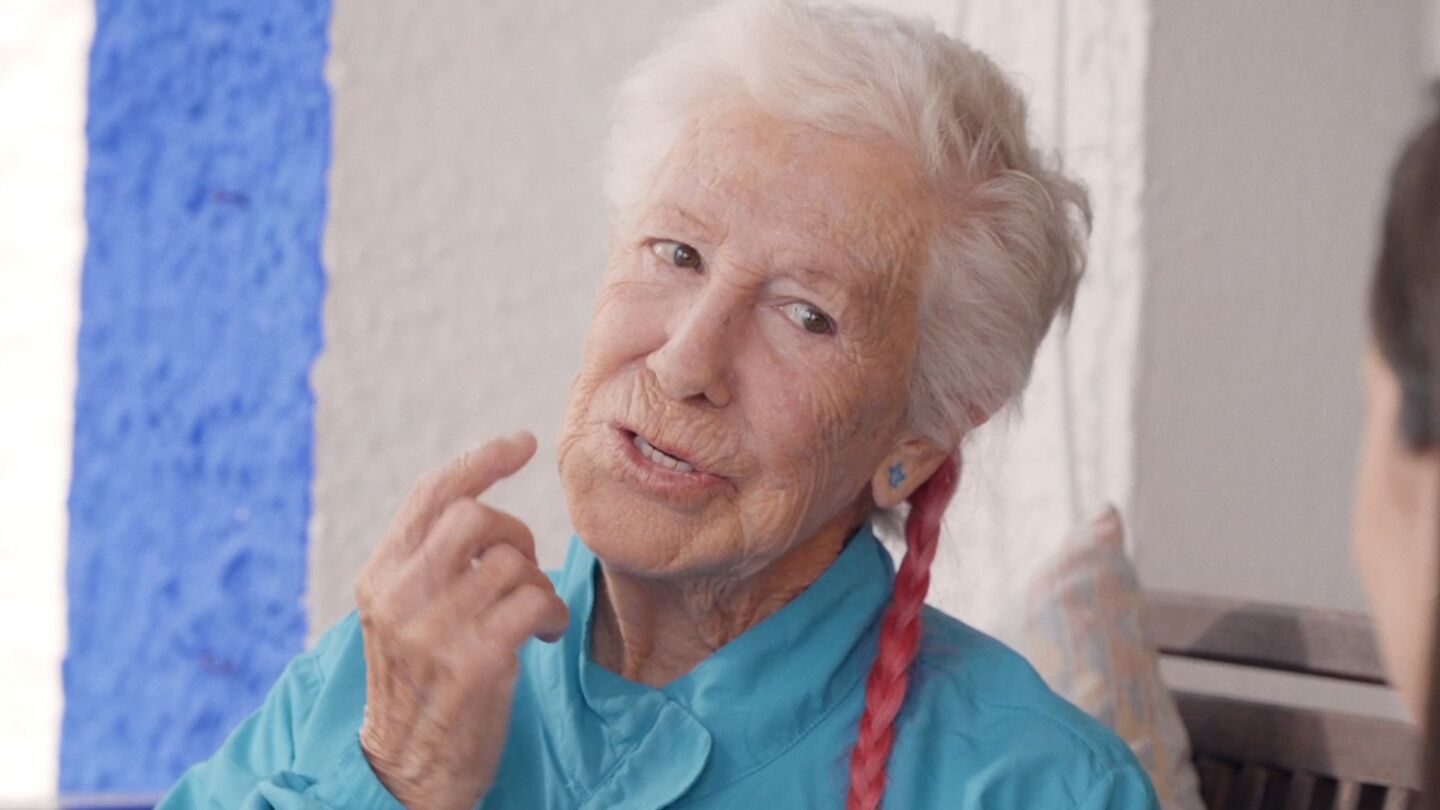 Abuelita Mochilera en Se&ntilde;ora