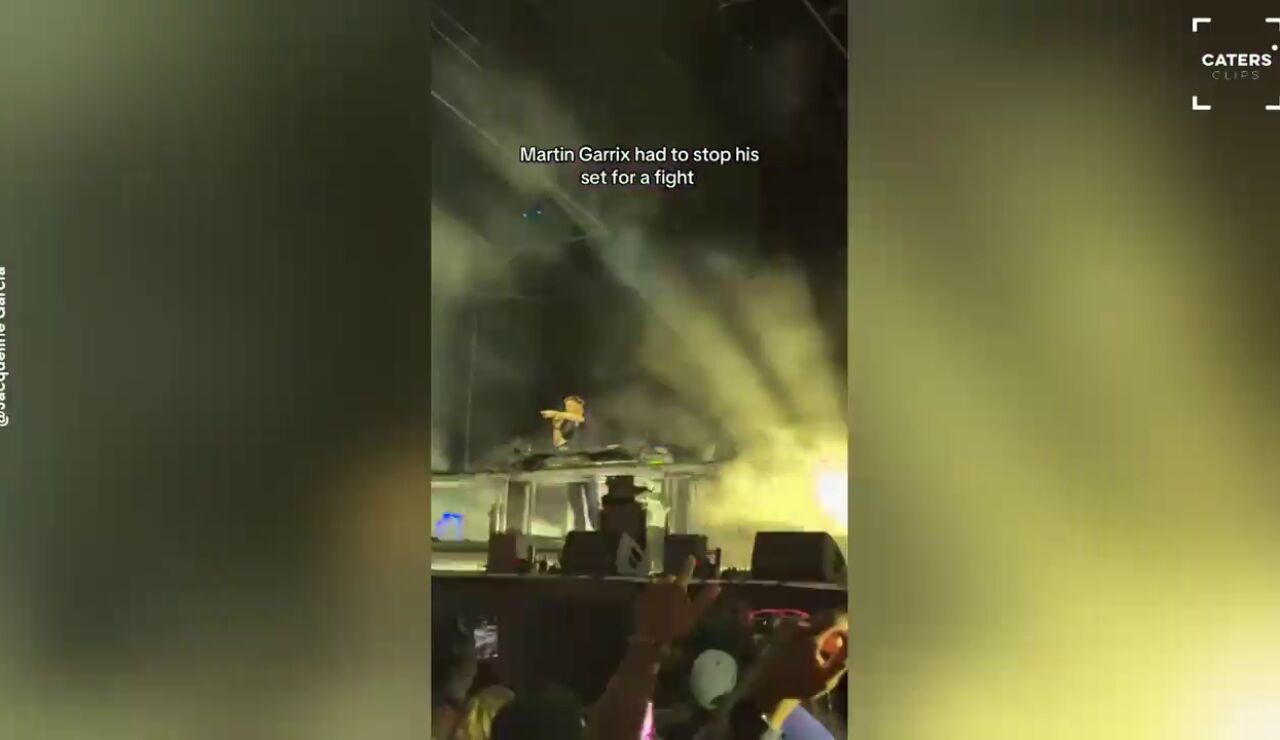 Martin Garrix tiene que detener un concierto para frenar una pelea