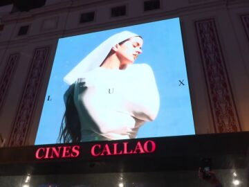 Portada de Lux de Rosal&iacute;a en Callao