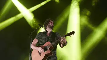 Mikel Izal durante un concierto Mikel Izal durante un concierto