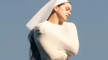 Portada de LUX Portada de LUX