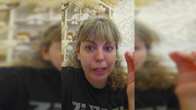 La surrealista bronca que vivió una influencer con una clienta por un adorno de Halloween: 