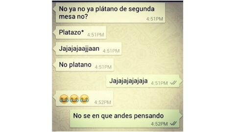 Mensajes de WhatsApp saboteados por el autocorrector