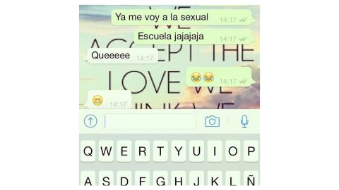 Mensajes de WhatsApp saboteados por el autocorrector