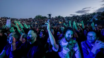 Asistentes a un concierto de las Noches del Botánico 2026 Asistentes a un concierto de las Noches del Botánico 2026