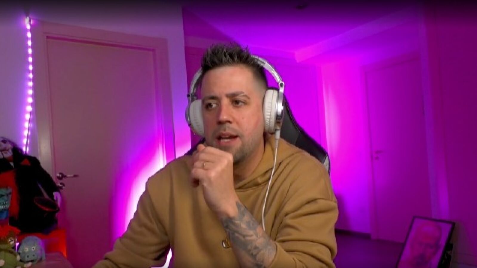 AuronPlay vuelve a los directos tras recuperarse de su operación de vesícula