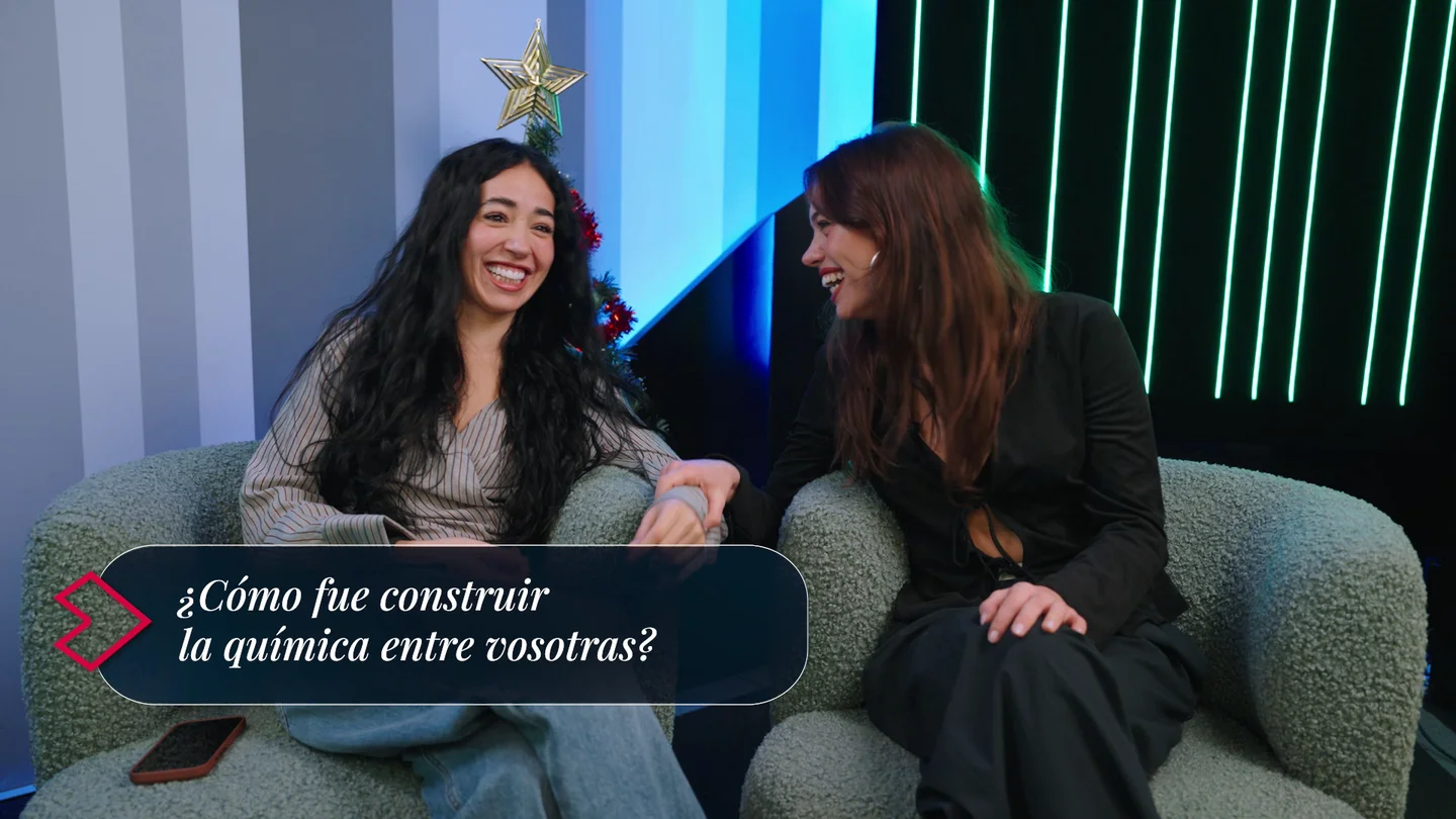 “Curioso, raro y divertido”: así ha sido rodar Una novia por Navidad, la primera serie en vertical de atresplayer “Curioso, raro y divertido”: así ha sido rodar Una novia por Navidad, la primera serie en vertical de atresplayer
