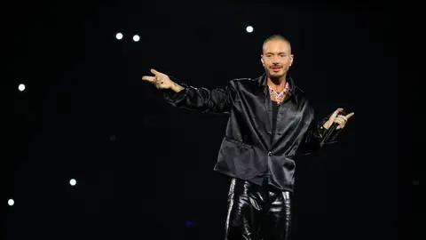 J Balvin durante un concierto en Medellín J Balvin durante un concierto en Medellín