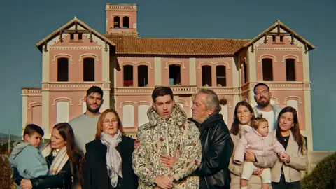 Miniatura de un videoclip de Delaossa Miniatura de un videoclip de Delaossa