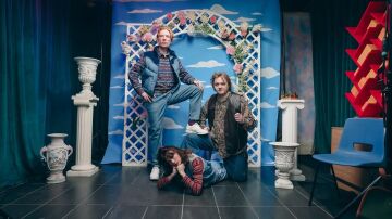 Taylor Swift recluta a todo el reparto de Graham Norton para Opalite