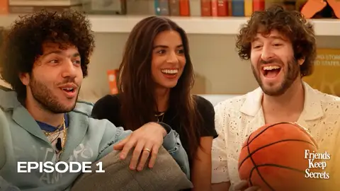 Miniatura del vídeo de Friends Keep Secrets Miniatura del vídeo de Friends Keep Secrets