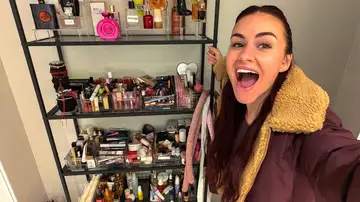 Miniatura de un vídeo de Abril Cols Miniatura de un vídeo de Abril Cols