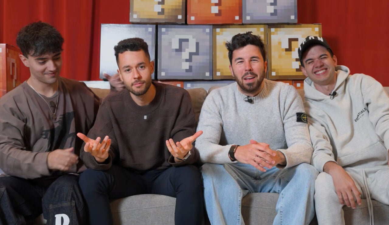 TheGrefg y Willyrex, junto a Agust&iacute;n y Staxx.