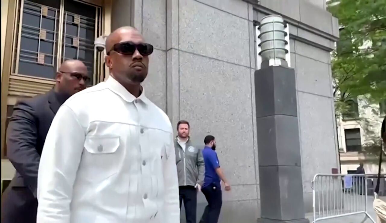 Kanye West postpone su concierto en Francia