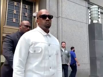 Kanye West postpone su concierto en Francia