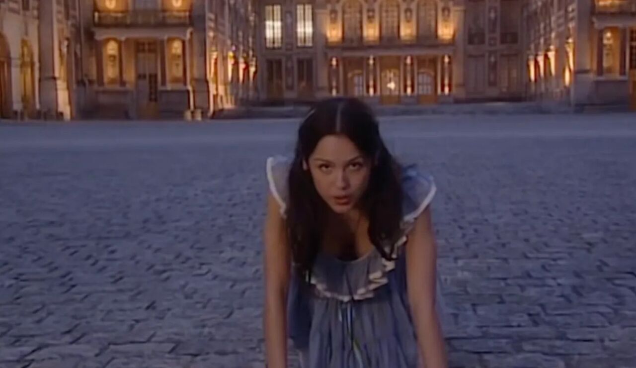 Olivia Rodrigo en Drop Dead