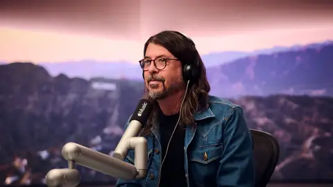 Dave Grohl durante su entrevista con Zane Lowe Dave Grohl durante su entrevista con Zane Lowe