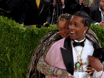 Rihanna y A$AP Rocky en la Met Gala