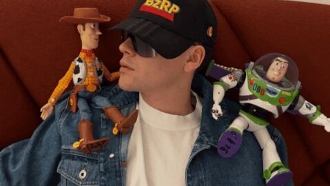 Bizarrap tambi&eacute;n se une a Toy Story 5