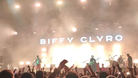 Biffy Clyro incendia las Noches del Bot&aacute;nico