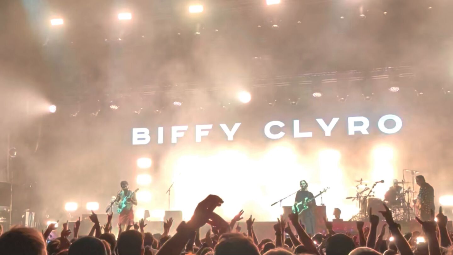 Biffy Clyro incendia las Noches del Bot&aacute;nico