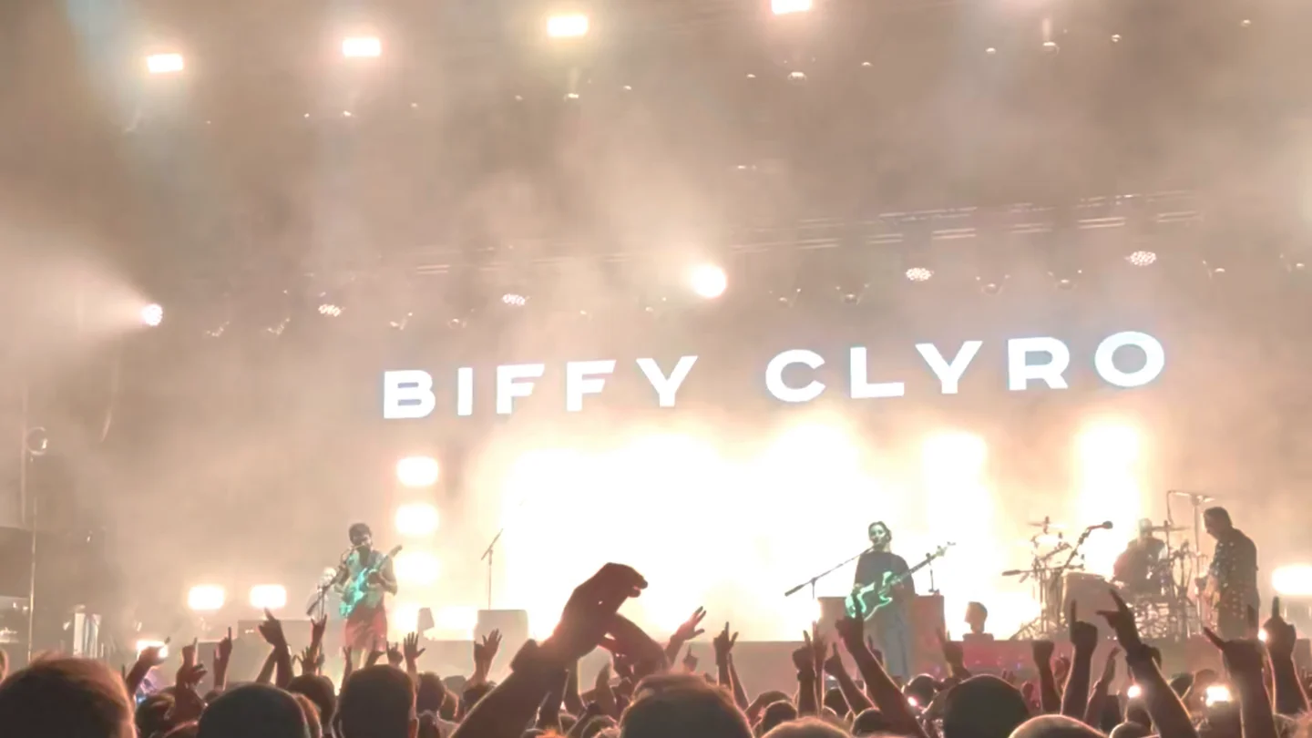 Biffy Clyro incendia las Noches del Botánico Biffy Clyro incendia las Noches del Botánico
