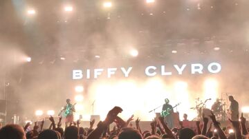 Biffy Clyro incendia las Noches del Bot&aacute;nico 
