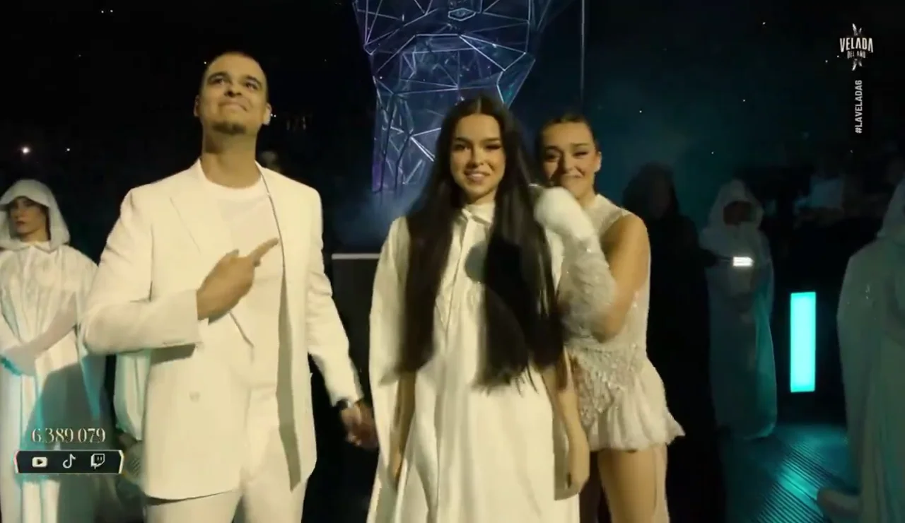 Marta Díaz presenta a su hermana