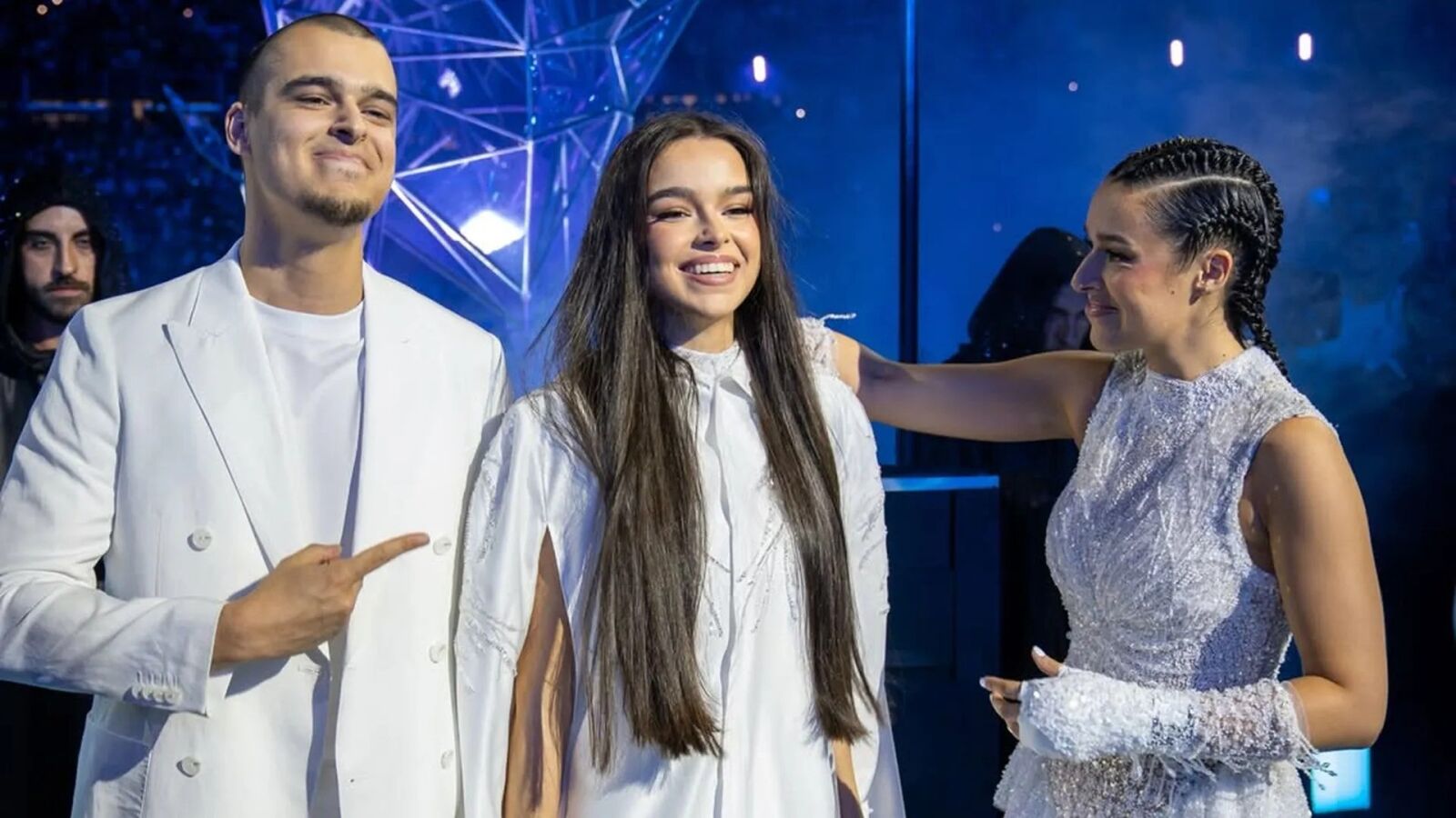Laura Díaz debuta en redes, y Alpha Sniper la defiende de las críticas: 