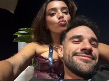 Lola &Iacute;ndigo e Illojuan en su cuenta de Instagram