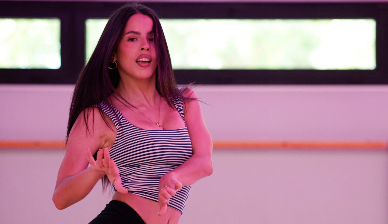 Natalia Palomares es la &uacute;nica bailarina europea que acompa&ntilde;a a Shakira 