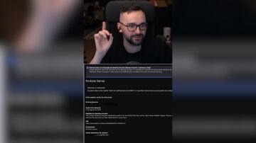 Elxokas viendo la denuncia en su stream