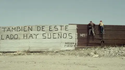 Fotograma del documental MUROS Fotograma de documental MUROS