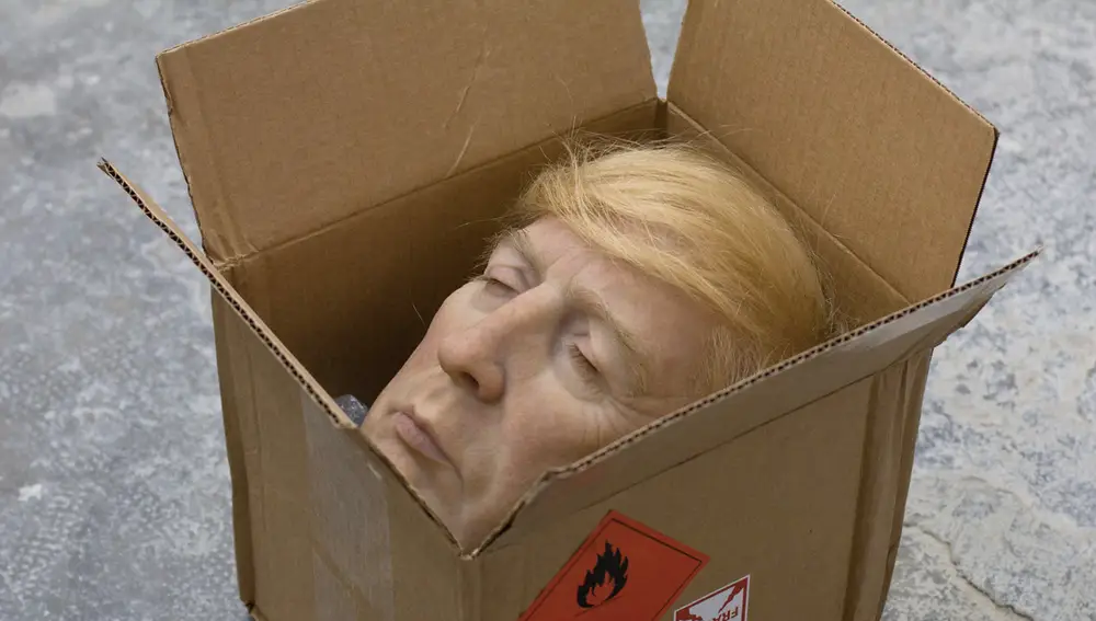 La cabeza de Trump en una caja.