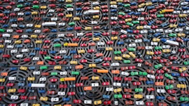 ¿Por qué hay millennials que ni tienen coche ni se sacan el carné de conducir?