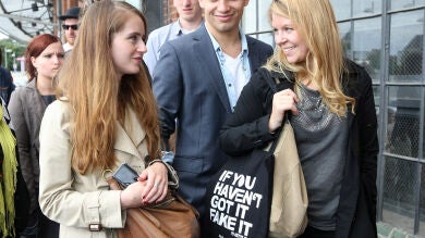 Los millennials sueñan con que sus novias sean solo amas de casa