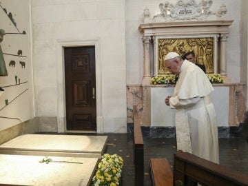 El papa canoniza a los pastorcillos de F&aacute;tima Francisco y Jacinta en Portugal