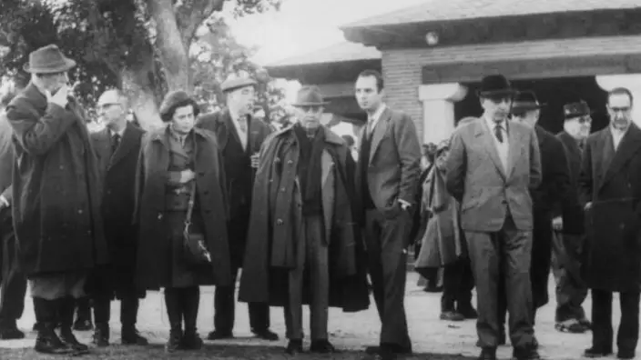 El dictador Francisco Franco, durante una cacería con sus ministros